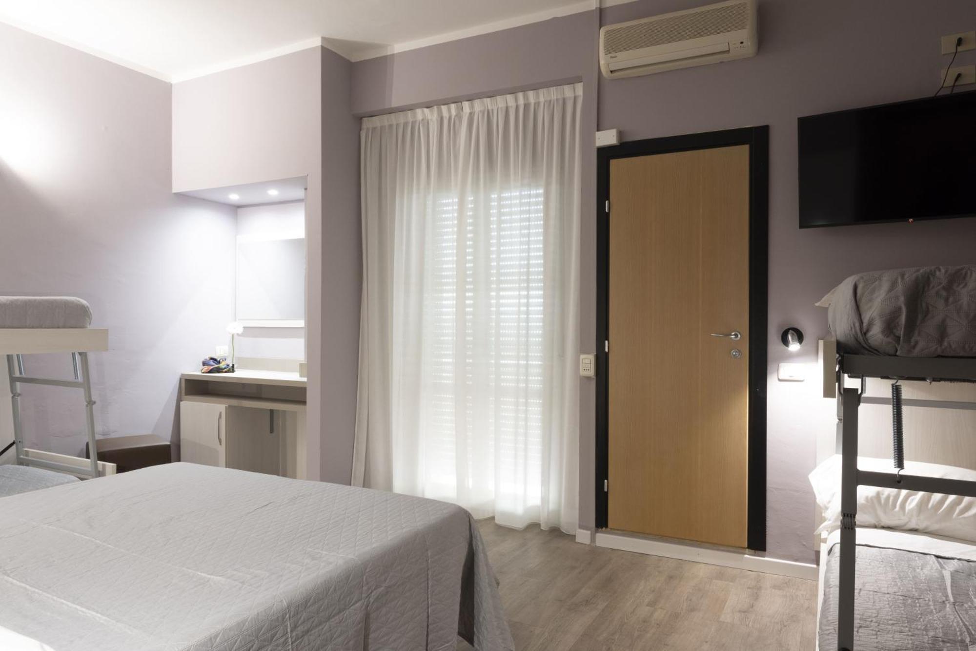 Bikini Tropicana Family Hotel Лідо-ді-Савіо Екстер'єр фото