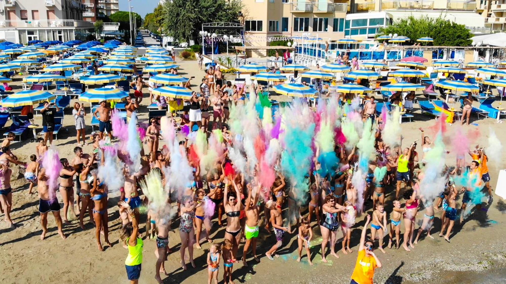 Bikini Tropicana Family Hotel Лідо-ді-Савіо Екстер'єр фото